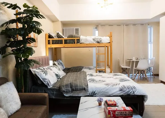 A2j Luxury Venice Near Bgc Malls Apartment *