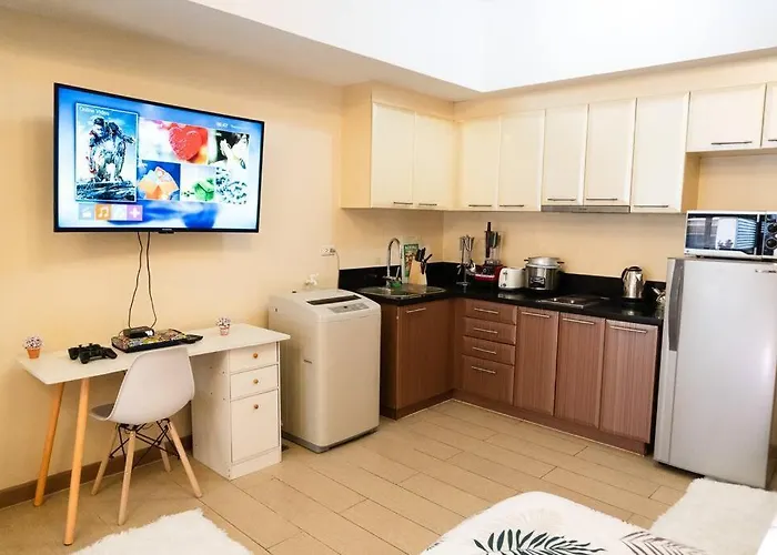 A2j Luxury Venice Near Bgc Malls Manila