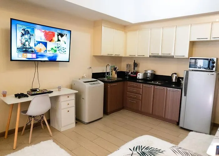 A2j Luxury Venice Near Bgc Malls Manila