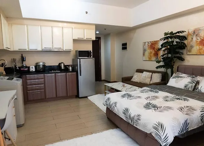Apartment A2j Luxury Venice Near Bgc Malls *