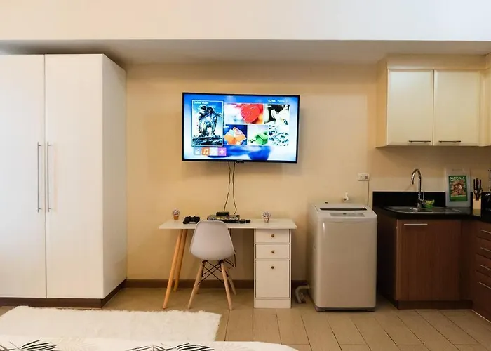 Apartment A2j Luxury Venice Near Bgc Malls